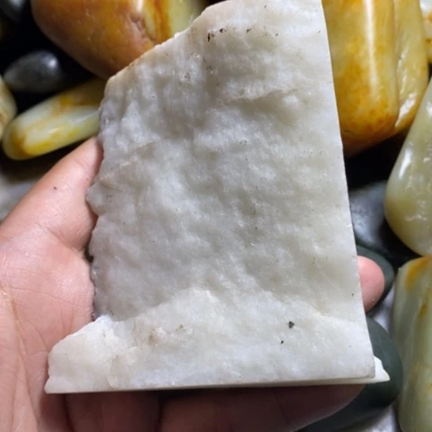 未镶嵌和田玉（糖玉）挂件