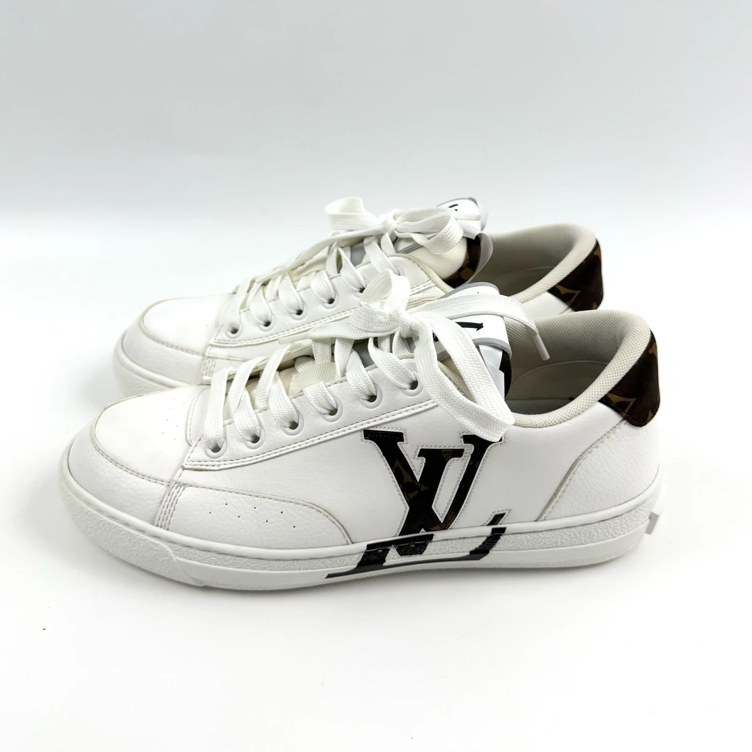 95新 LouisVuitton/路易威登 37.5码 低帮时尚板鞋 XZ0316