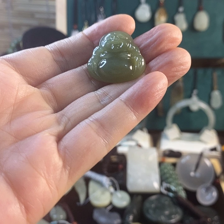 和田玉未镶嵌吊坠(赠链)