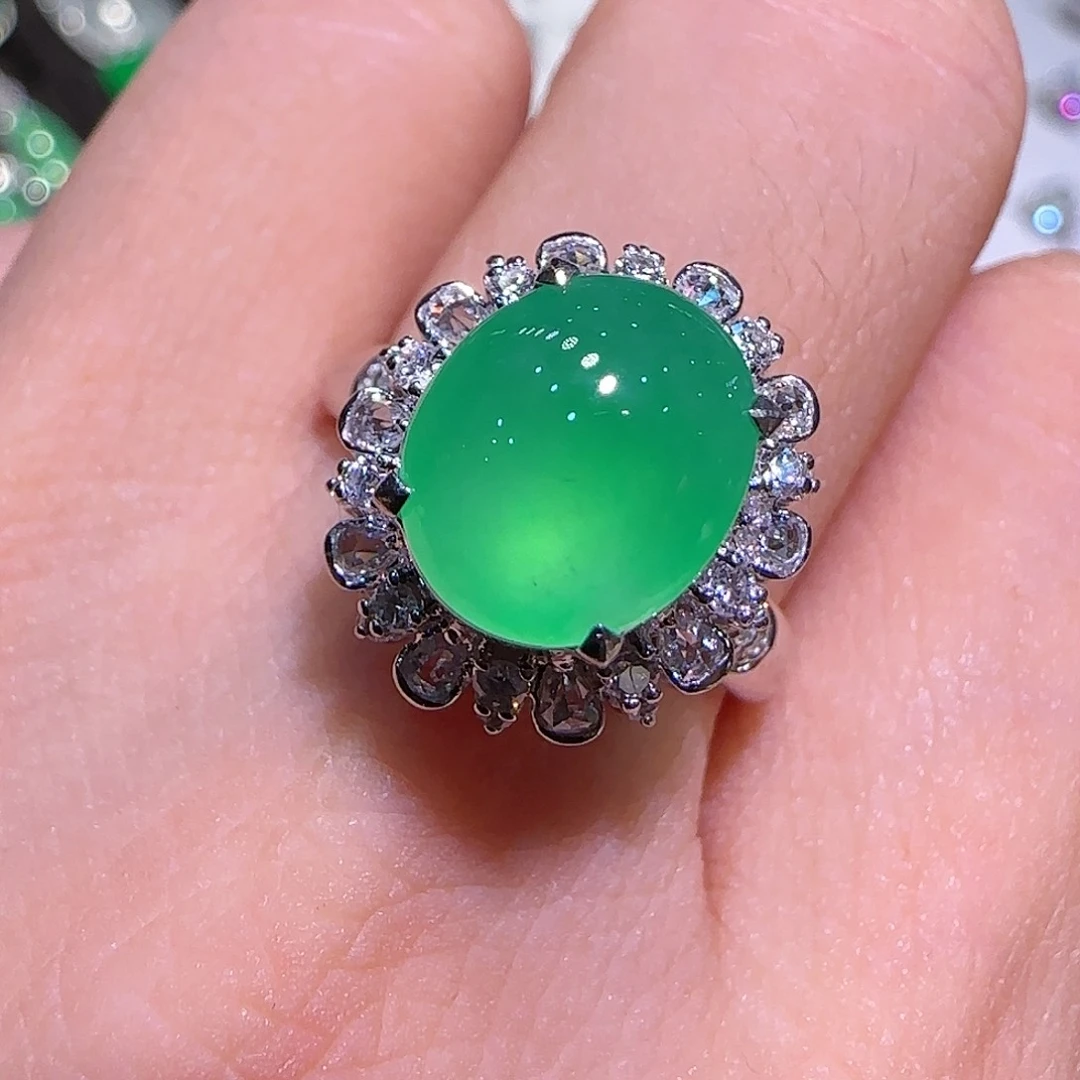 翡翠戒指18K金镶嵌戒指
