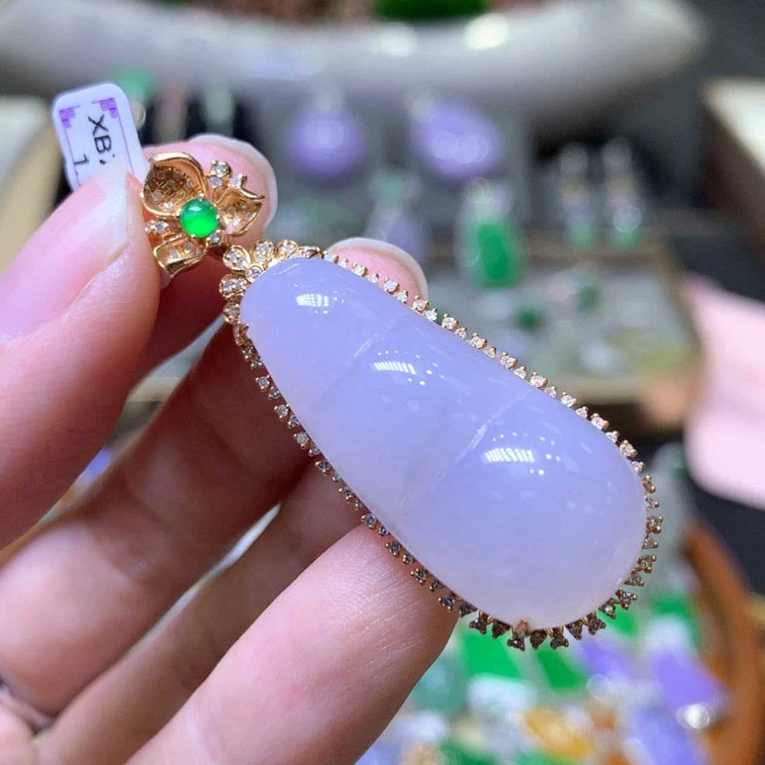 【闪购商品】翡翠颈饰18K金镶嵌翡翠吊坠项链
