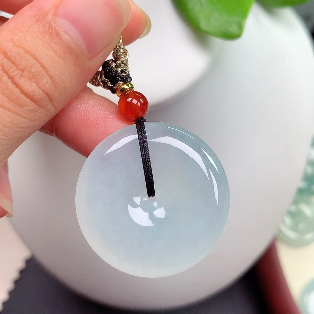 翡翠未镶嵌颈饰平安扣 30.4x6.2mm