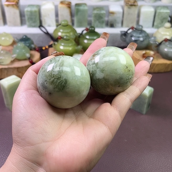 蛇纹石玉未镶嵌项圈