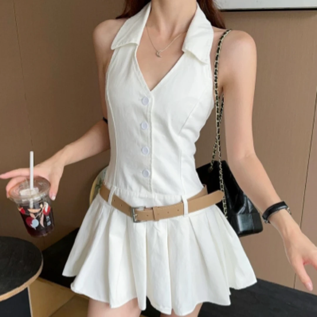 白色单排扣挂脖连衣裙（配腰带）