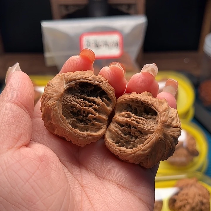 吊坠文玩核桃虎头聚宝盆