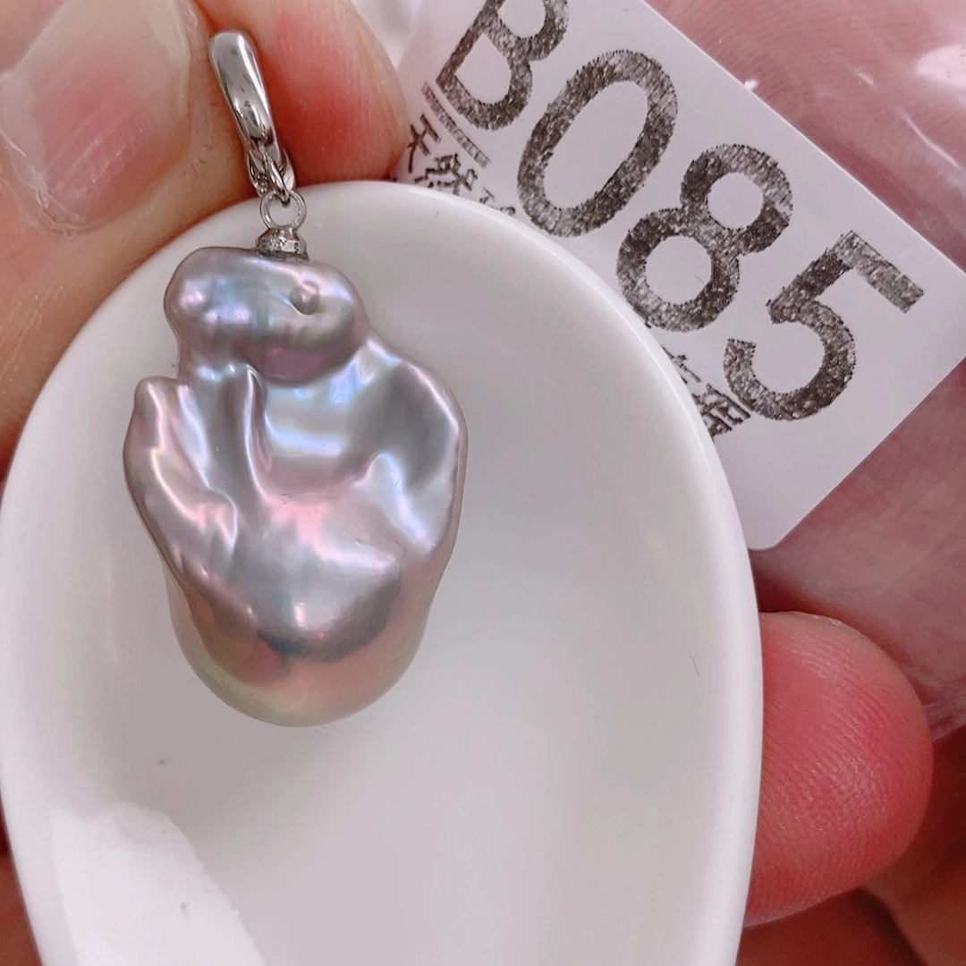 熊***兔淡水珍珠未镶嵌颈饰