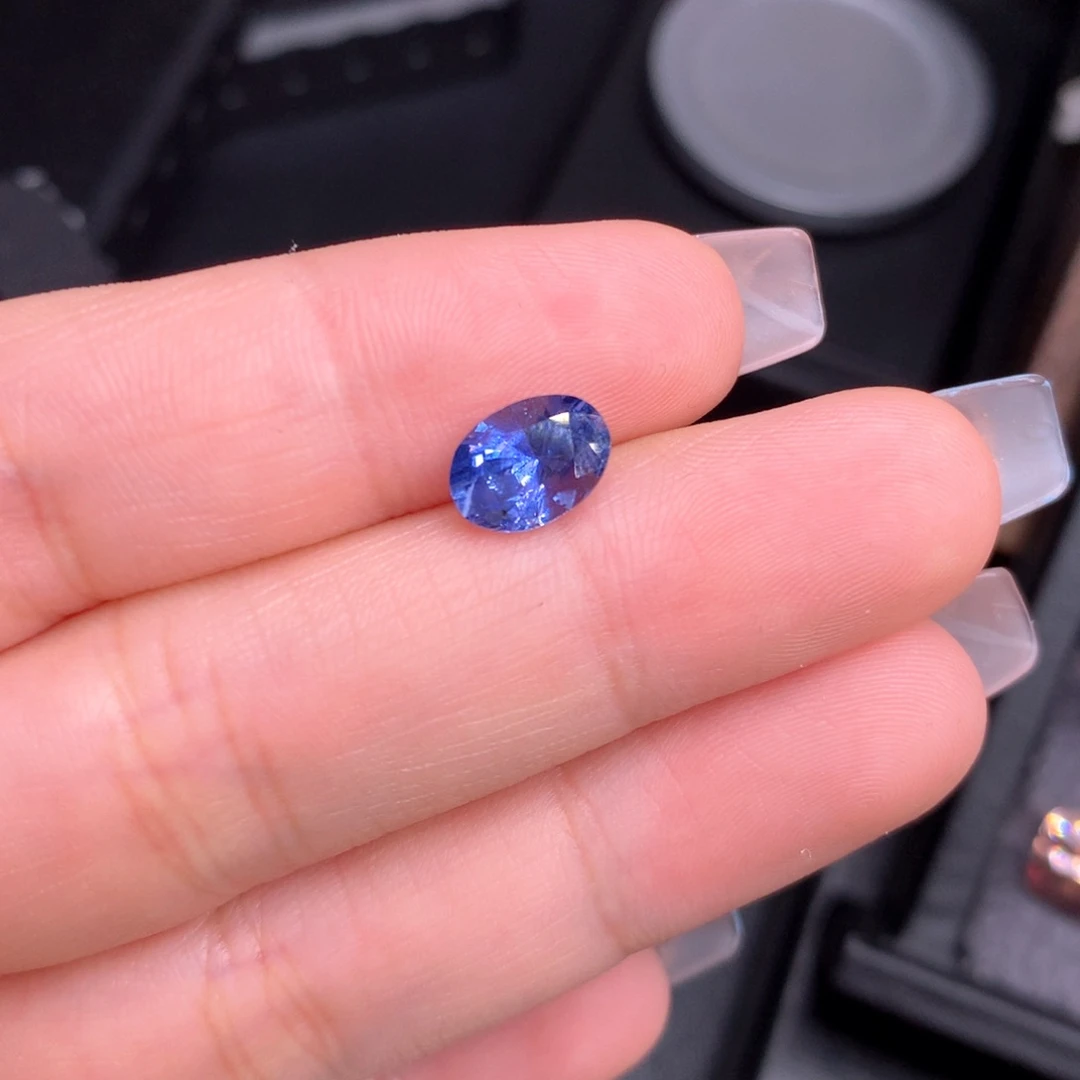 蓝宝石裸石未镶嵌芥***妞2.3克拉无烧蓝宝石