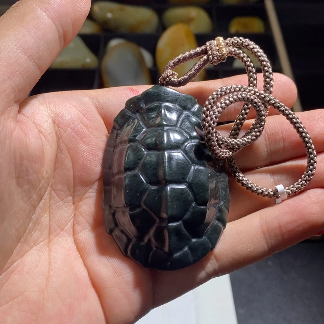 和田玉（糖玉）未镶嵌颈饰V*爸
