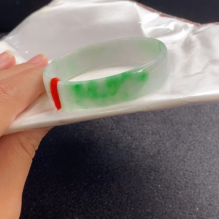 未镶嵌手镯翡翠52圈