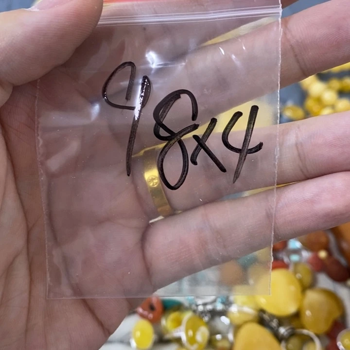 ****╮未镶嵌蜜蜡裸石串