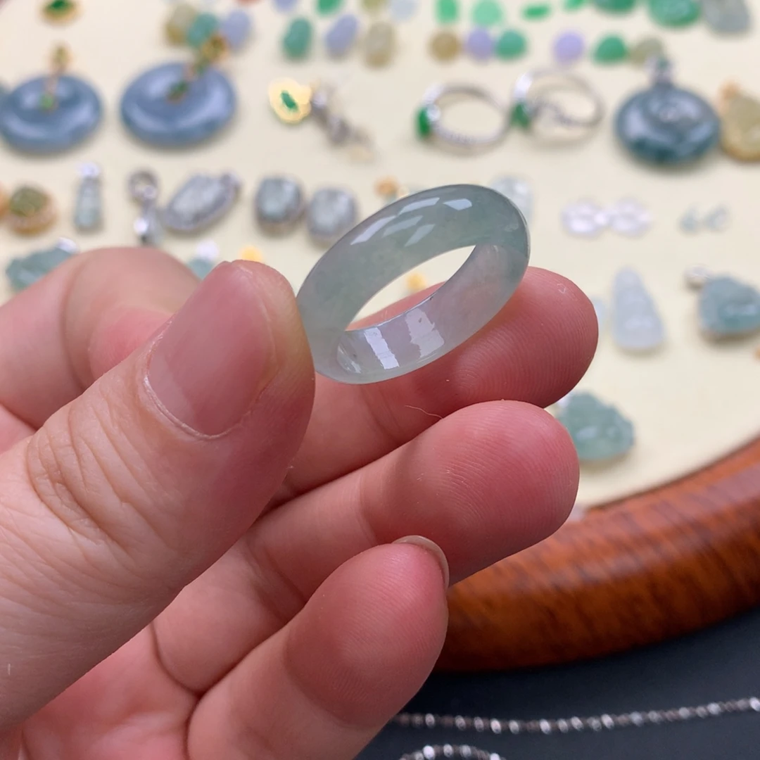 翡翠未镶嵌颈饰翡翠戒圈17号