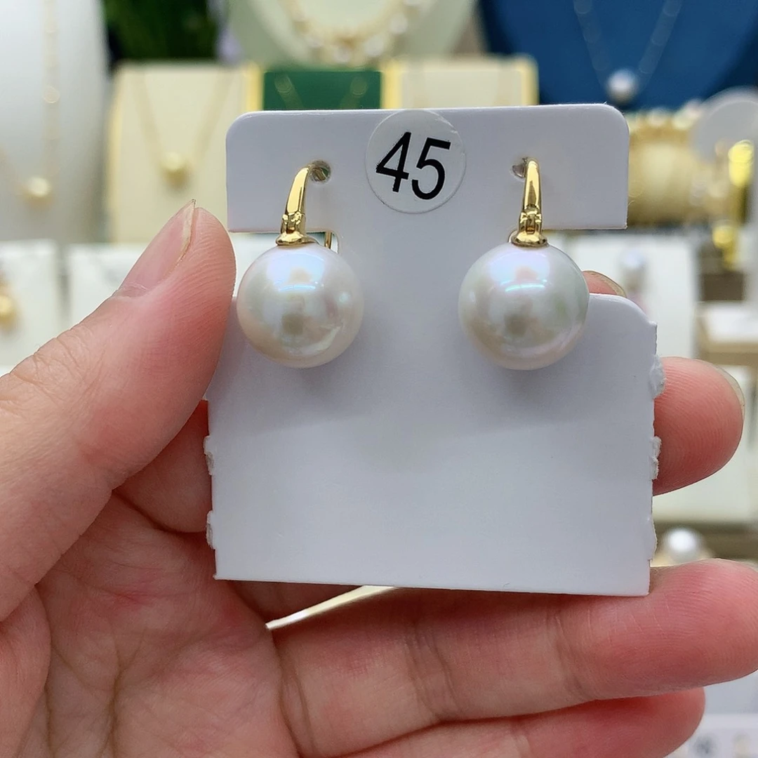 18K金镶嵌淡水珍珠耳饰