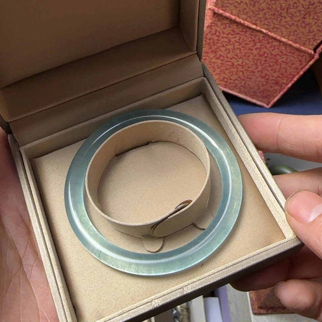 哄*哄如图所示所拍即所得