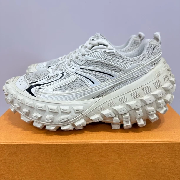 95新 Balenciaga/巴黎世家 40码 Defender 白色 轮胎鞋