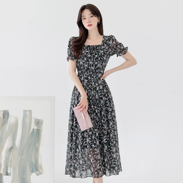 法式小众夏收腰碎花夏季方领连衣裙裙子显瘦时尚甜美中长款泡泡袖