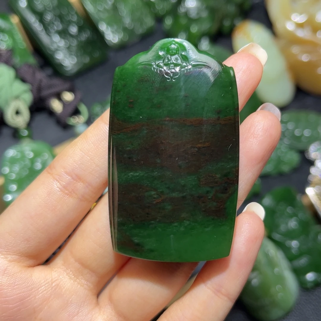 新***婷和田玉未镶嵌颈饰