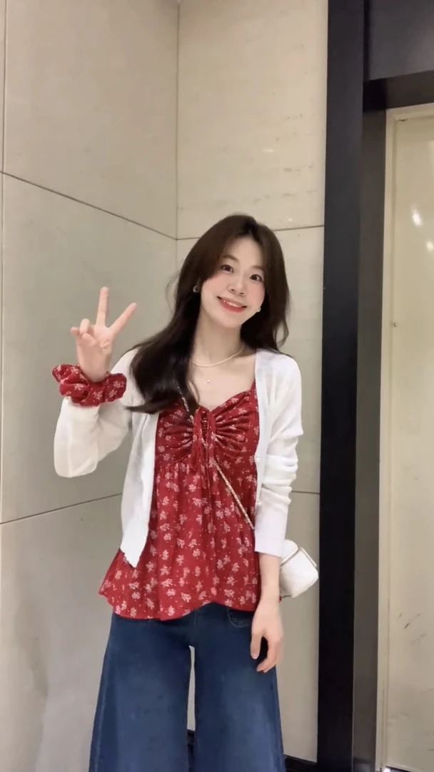 超好看独特漂亮吊带背心女外穿夏季宽松遮肚碎花上衣