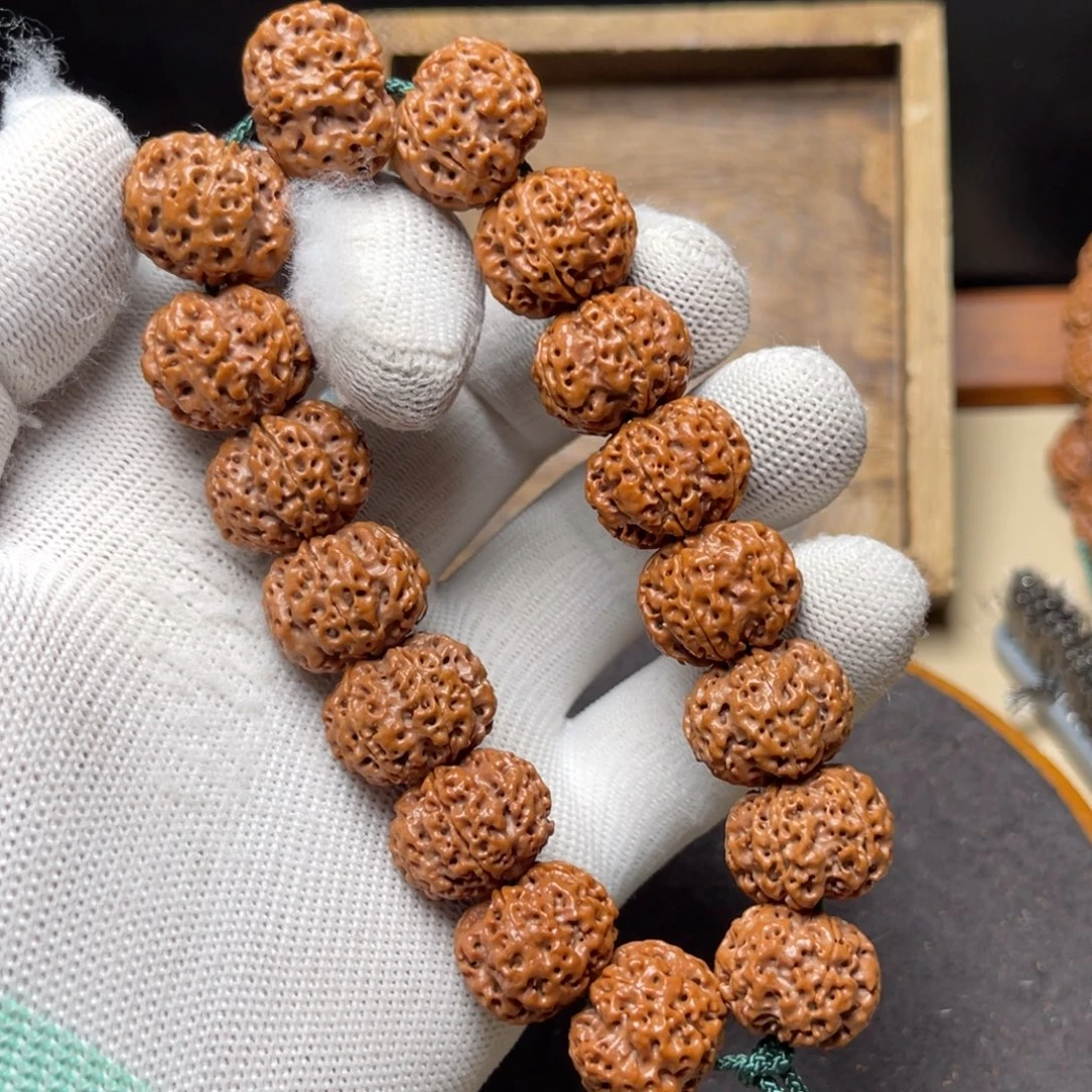张***比金刚菩提手串古龙纽扣蜂窝梅花双龙超头20尺