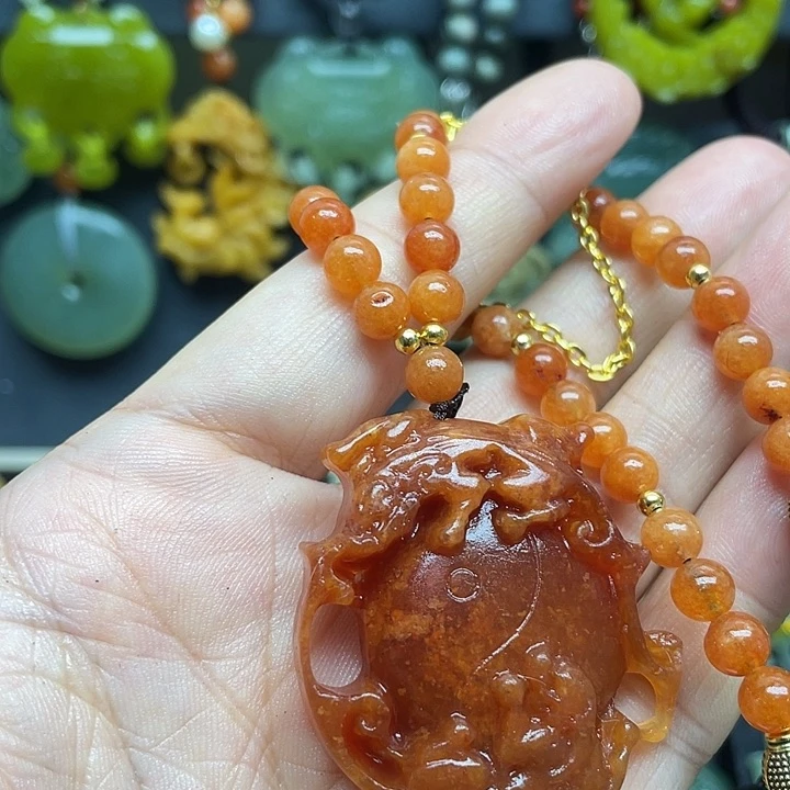 未镶嵌蛇纹石玉颈饰
