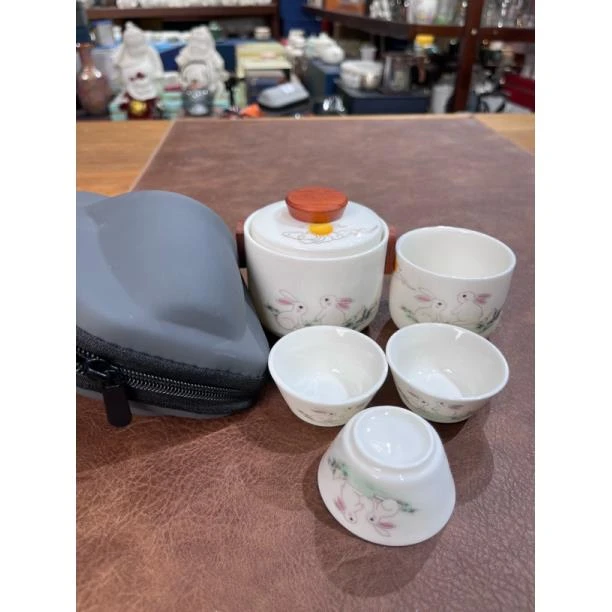 463玉兔呈祥壶一壶四杯旅行茶具