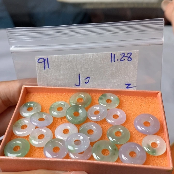 ****管定制翡翠未镶嵌不退