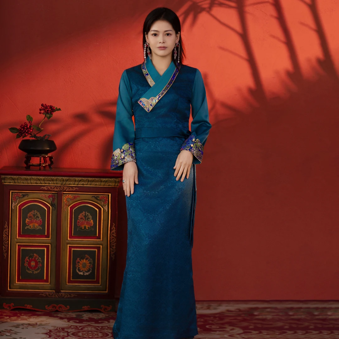 新款西藏服博拉女裙条纹锦缎领优雅藏装礼服写真旅游出片藏服旗袍