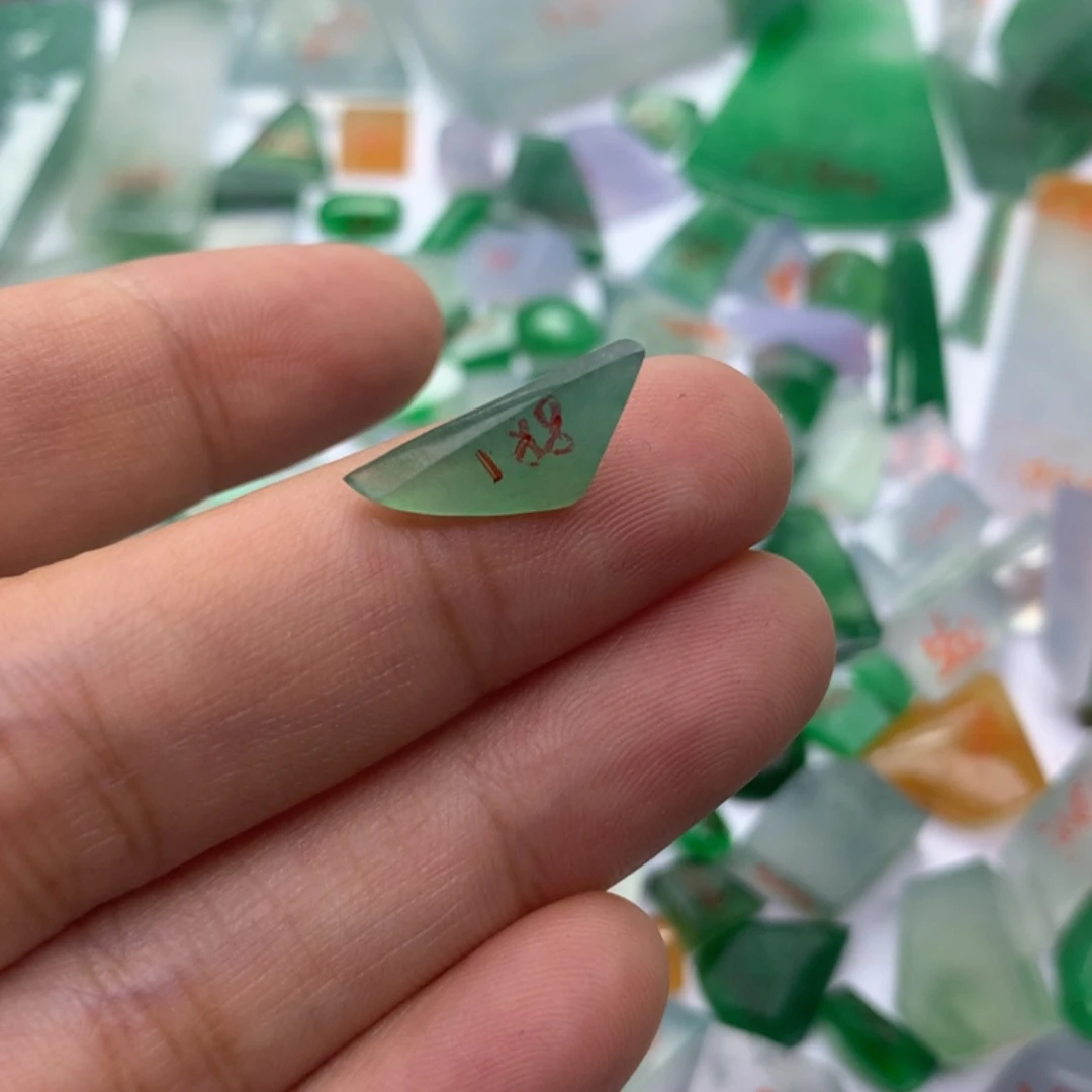 定制翡翠未镶嵌天然翡翠