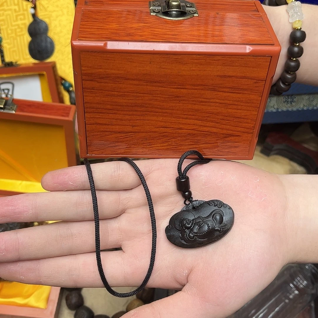 大叶紫檀（黑酸枝木类）