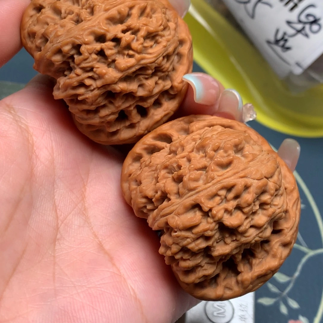 大***梨把件文玩核桃48-24096-8