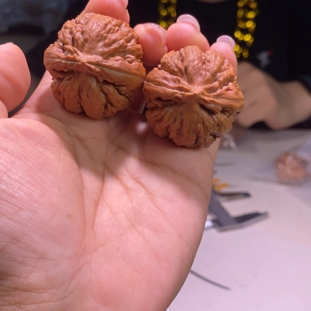 文玩核桃把件023，37霸王龙