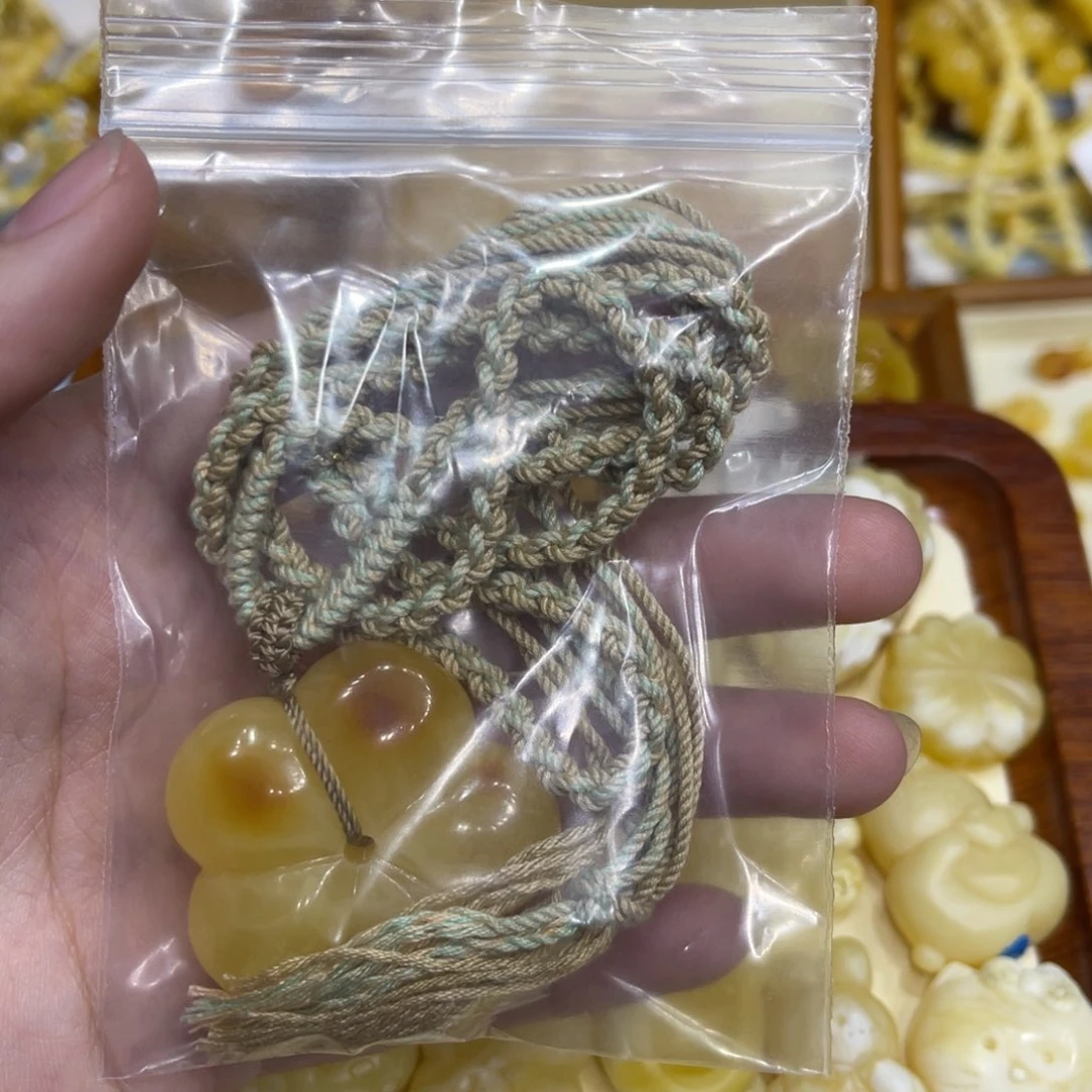琥珀珠宝奇石未镶嵌s****?