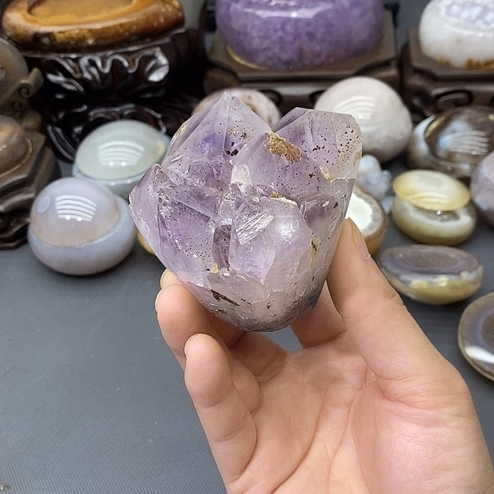 摆件紫晶未镶嵌紫晶手捧花