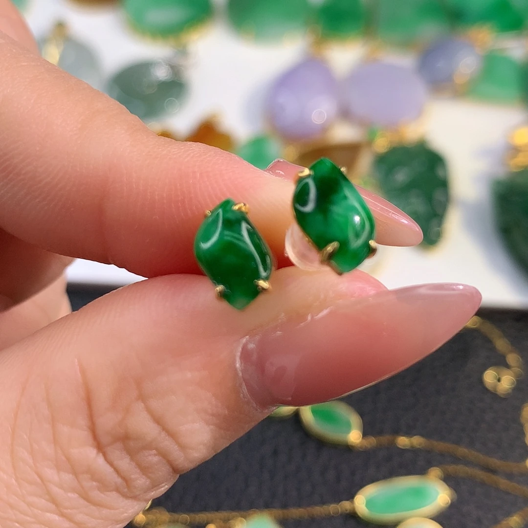 翡翠未镶嵌颈饰耳钉