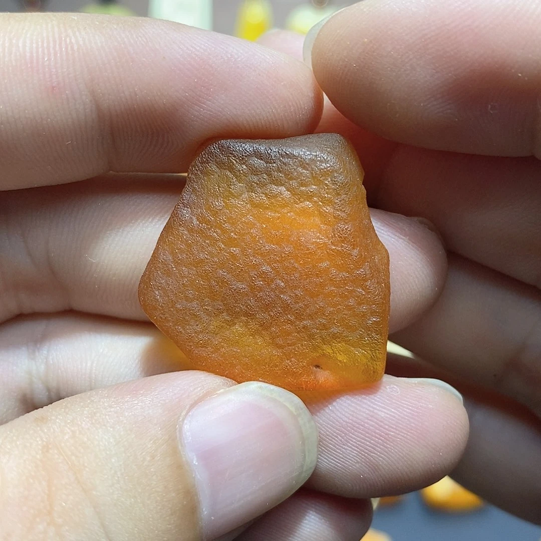琥珀未镶嵌裸石蜜蜡原石定制