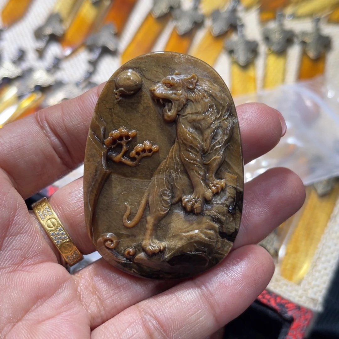 琥珀未镶嵌手串根珀上山虎