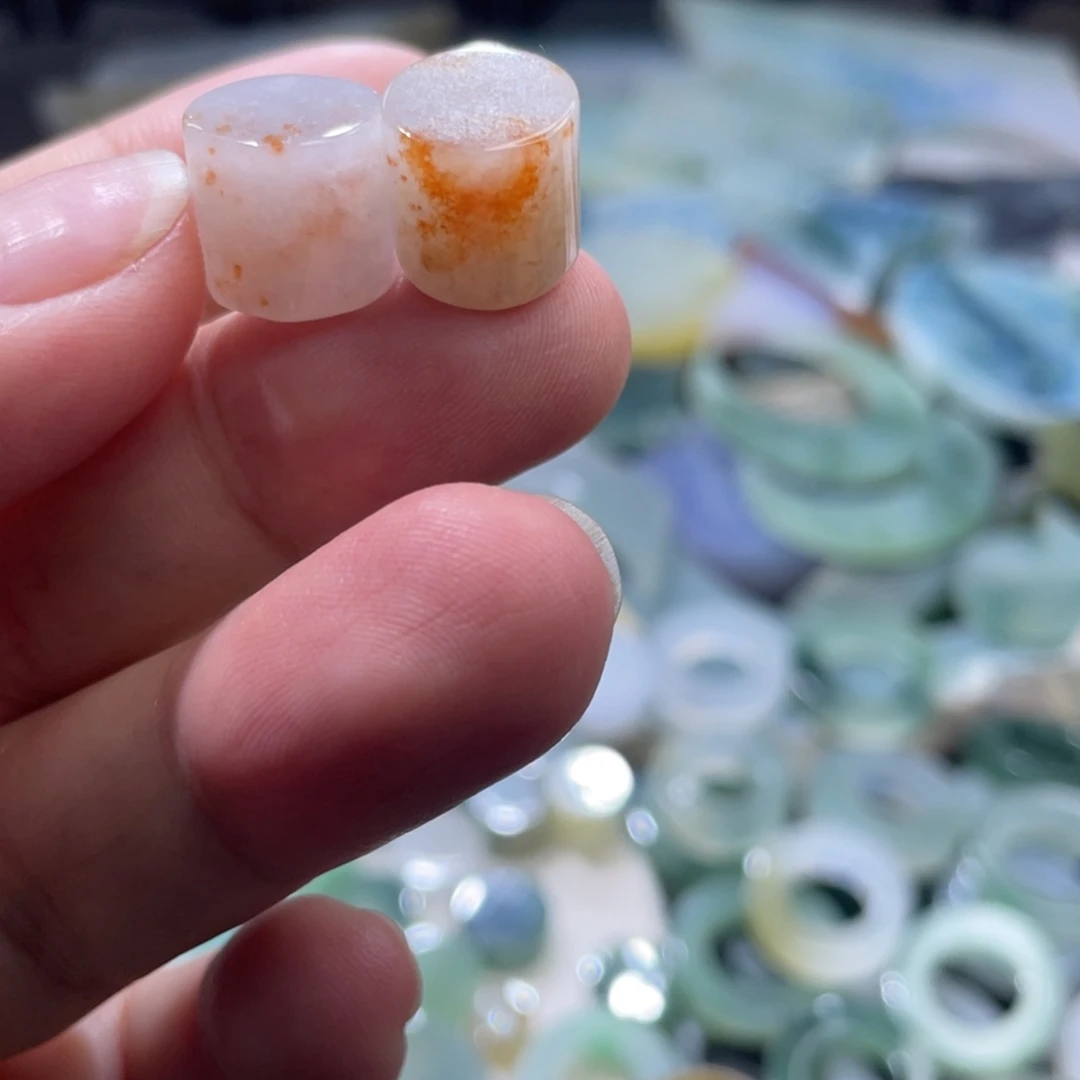 欧***嘎未镶嵌定制翡翠天然翡翠