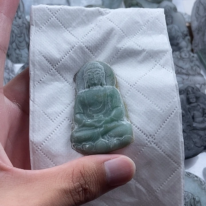 定制翡翠未镶嵌吊坠