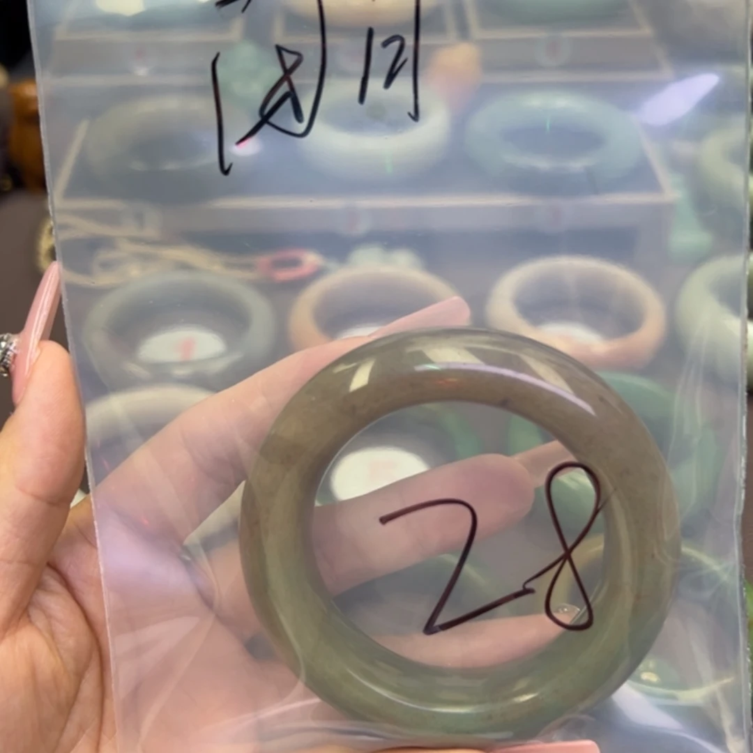 未镶嵌手镯石英岩玉闭**花
