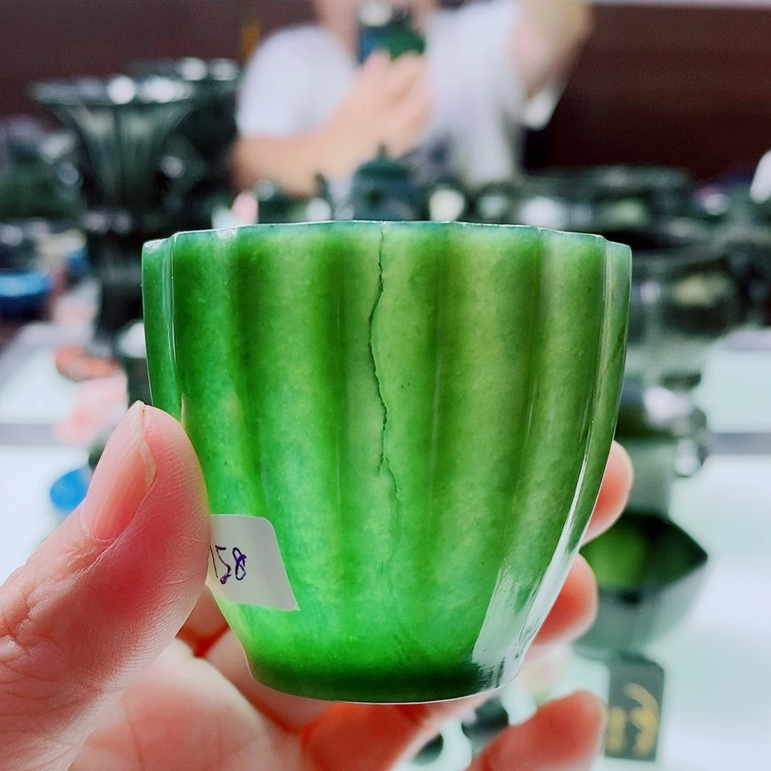 和田玉（青玉）未镶嵌摆件微瑕裂