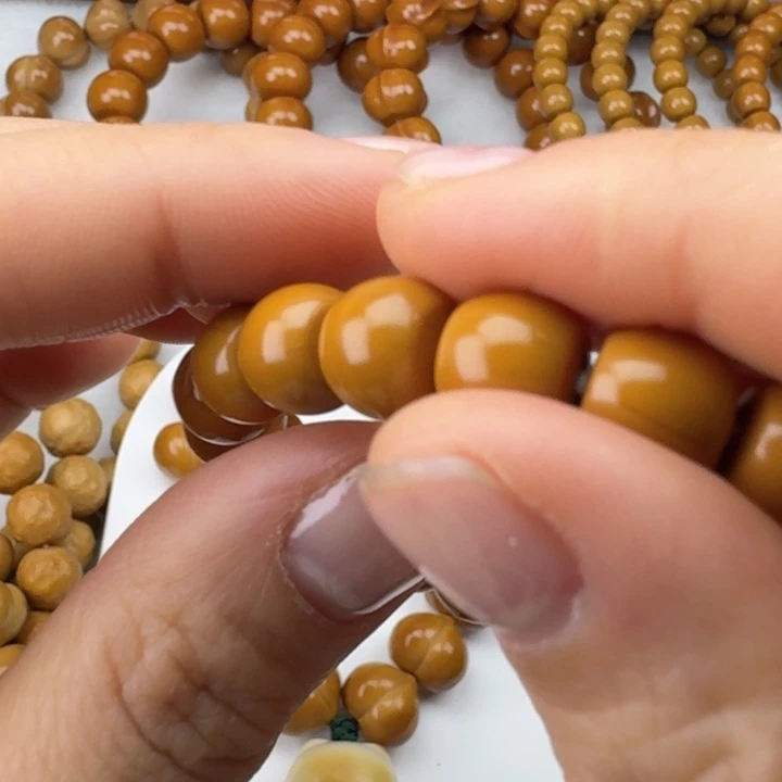 猴头核桃吊坠直切