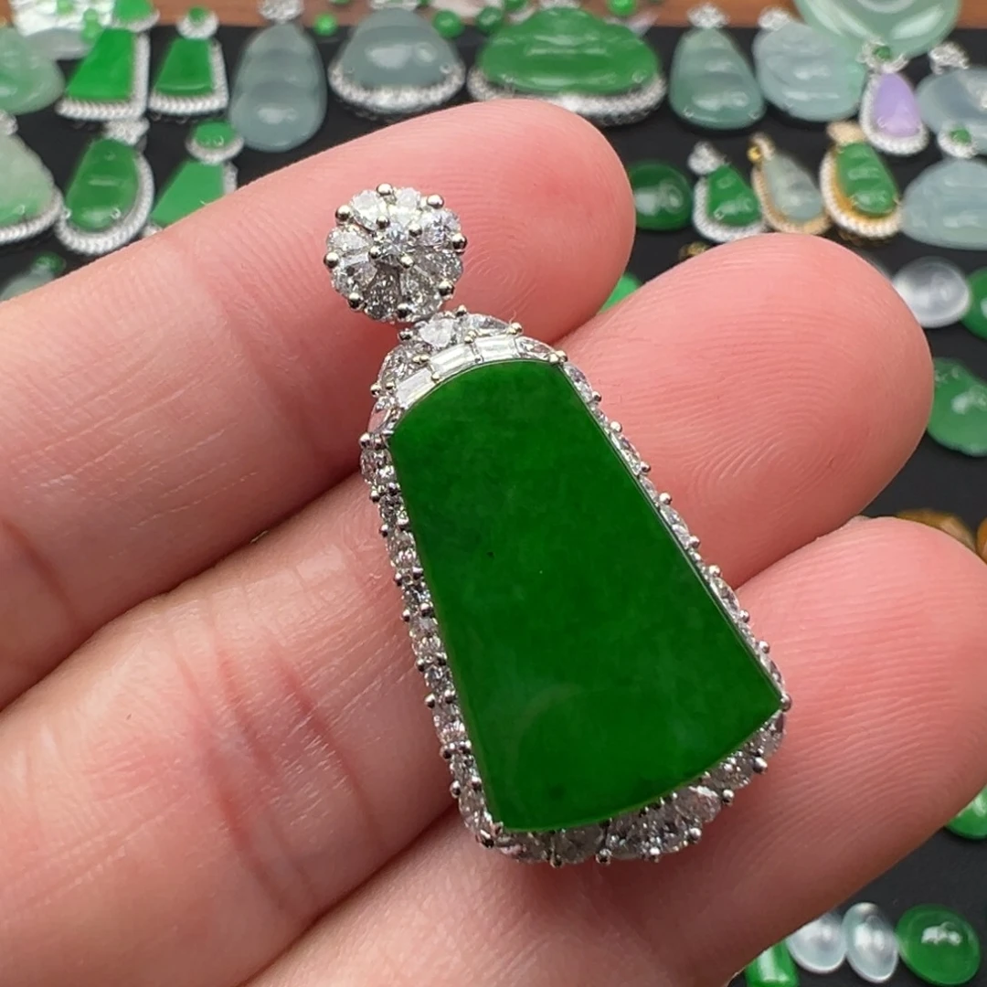 翡翠颈饰18K金镶嵌裸石19.4