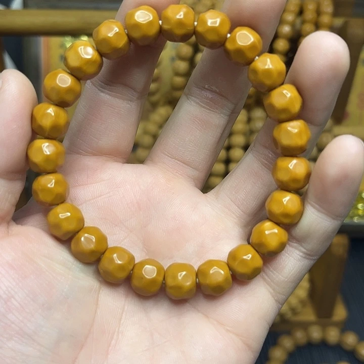 猴头核桃吊坠猴头雕刻奶酪