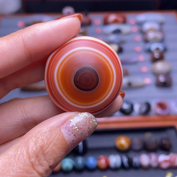 玛瑙/玉髓颈饰未镶嵌蓝****?