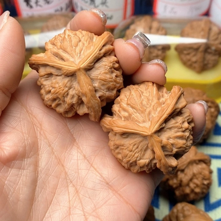 吊坠桃核三棱43核桃