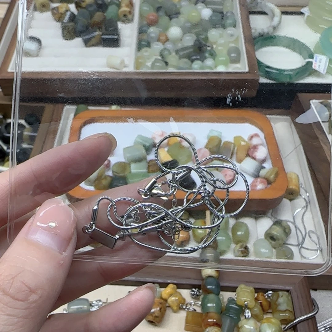 达****蛇纹石玉未镶嵌岫玉