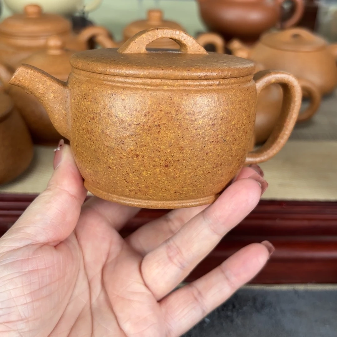 紫砂茶壶梨皮黄段汉瓦