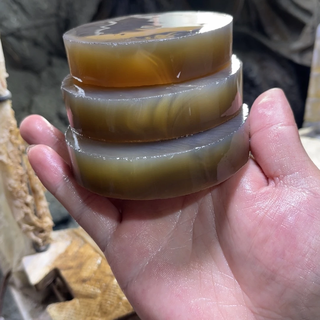 天***选定制玛瑙手镯工费