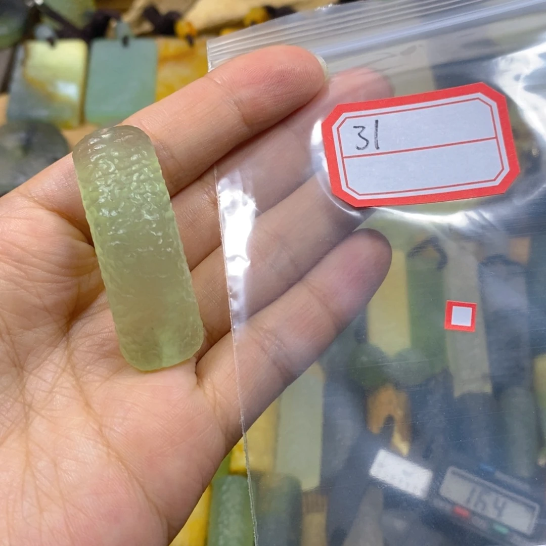 蛇纹石玉未镶嵌颈饰?****¹