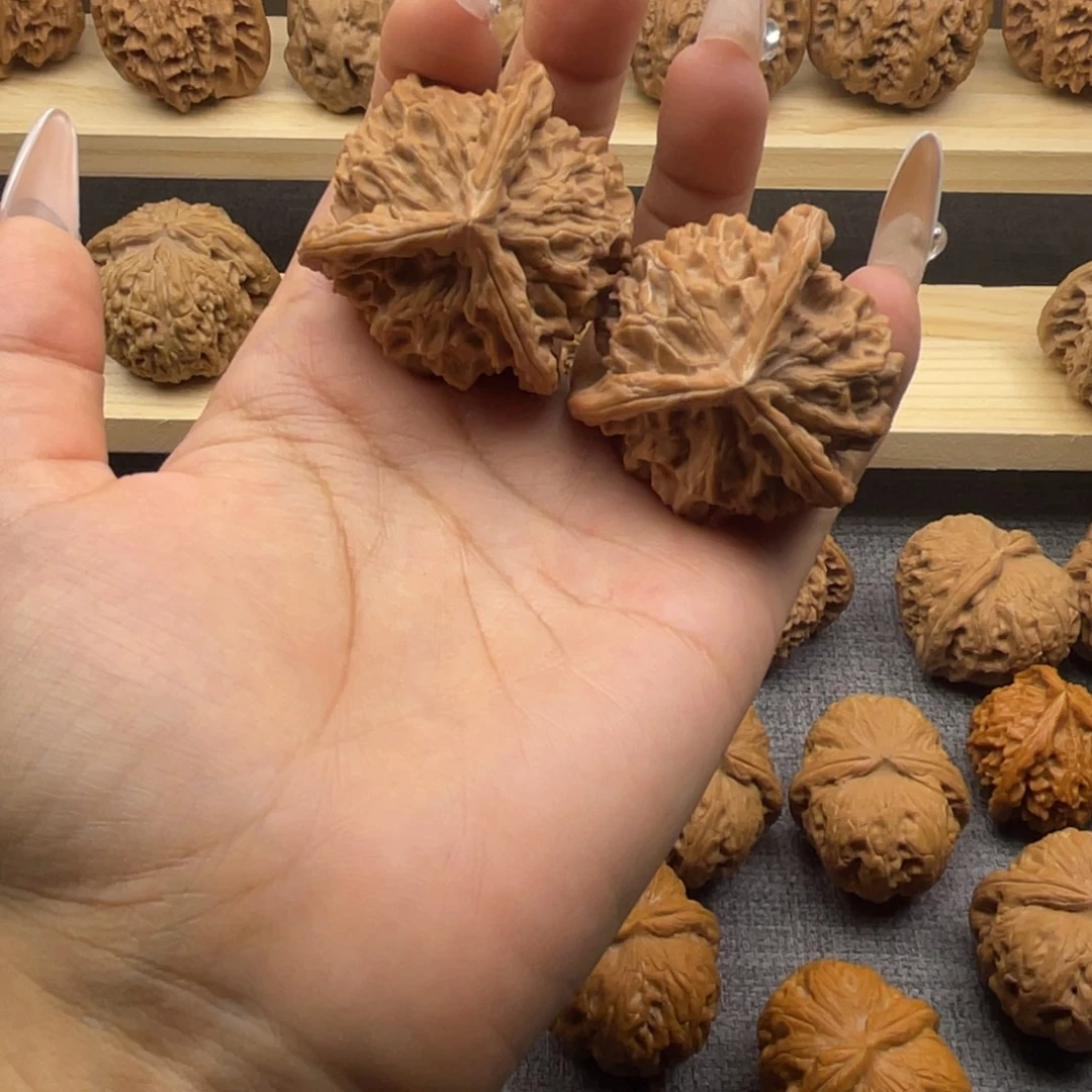 文玩核桃把件盘山三棱41