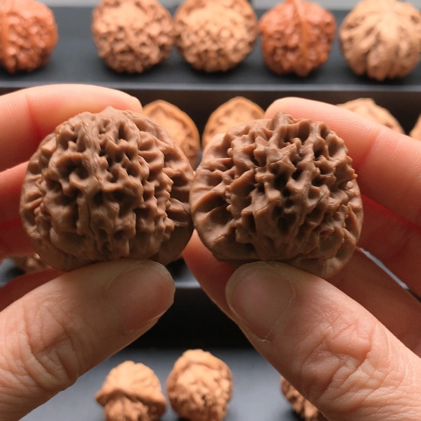 【闪购商品】文玩核桃把件迷****师